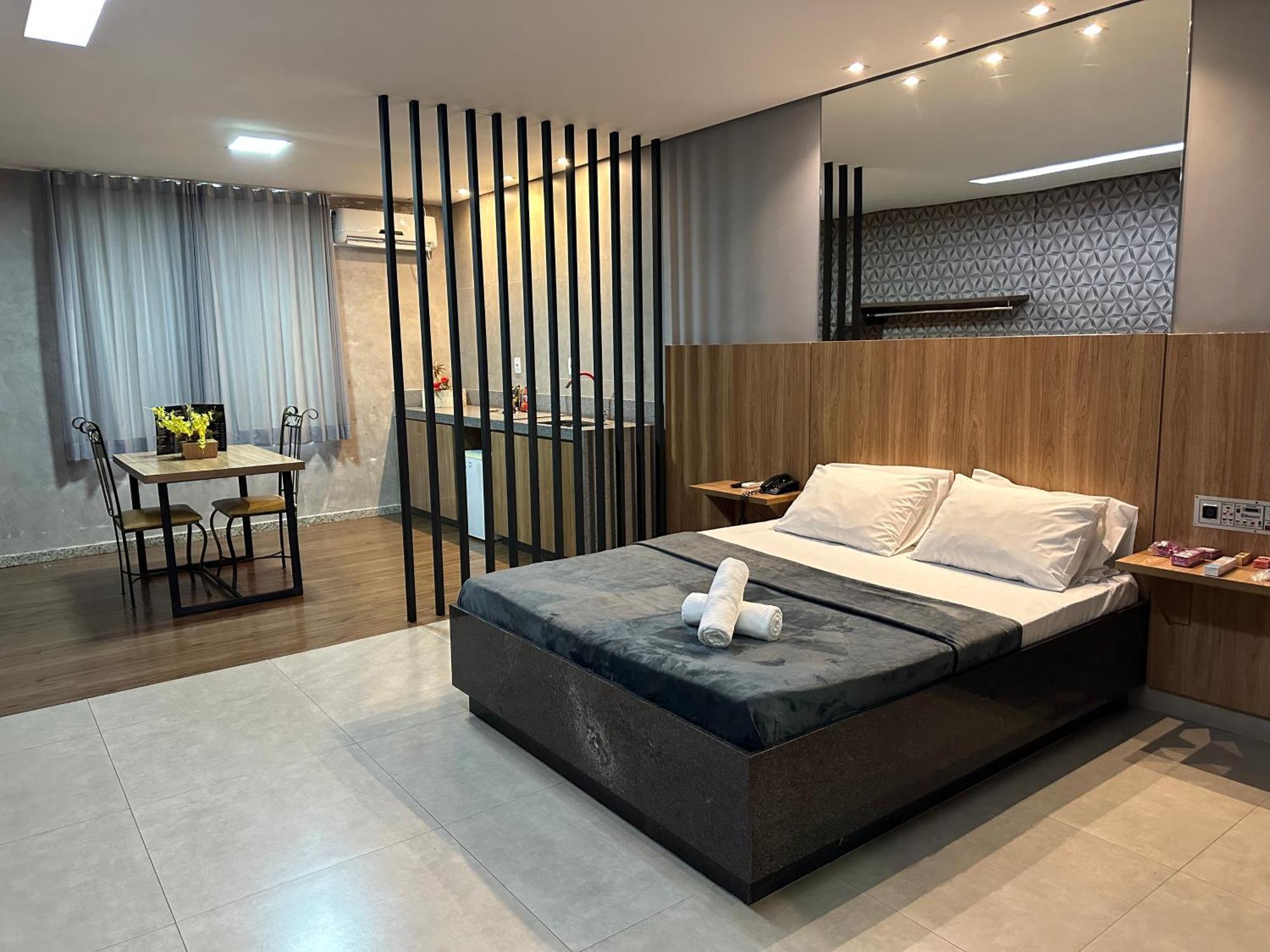 Studio,1560092146:JPEG